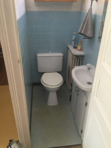 Réalisation Aqua'Rénov : avant rénovation de salle de bains à Nantes Sud Loire