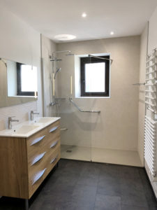 Réalisation Aqua'Rénov : après rénovation de salle de bains à Pont-Saint-Martin